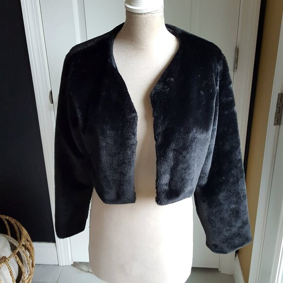 Chic Black Teddy Jacket - Picture 1 of 5